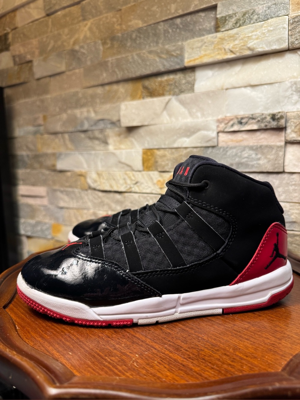 Yth Sz 2 Jordan Max Aura Red Black White Jumpman Branding High Top Sneakers EUC